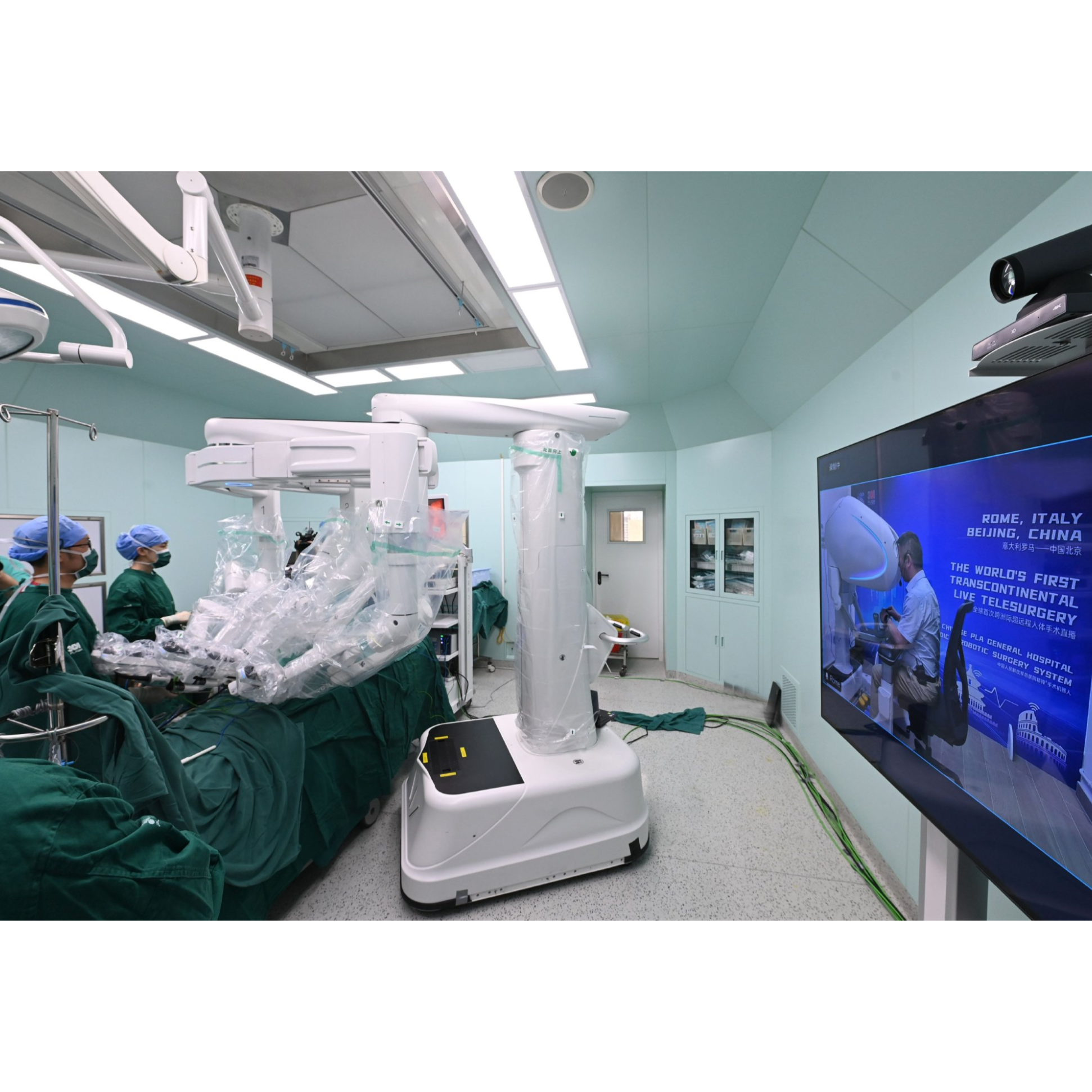 手术机器人：引领精准医疗新时代的智能引擎